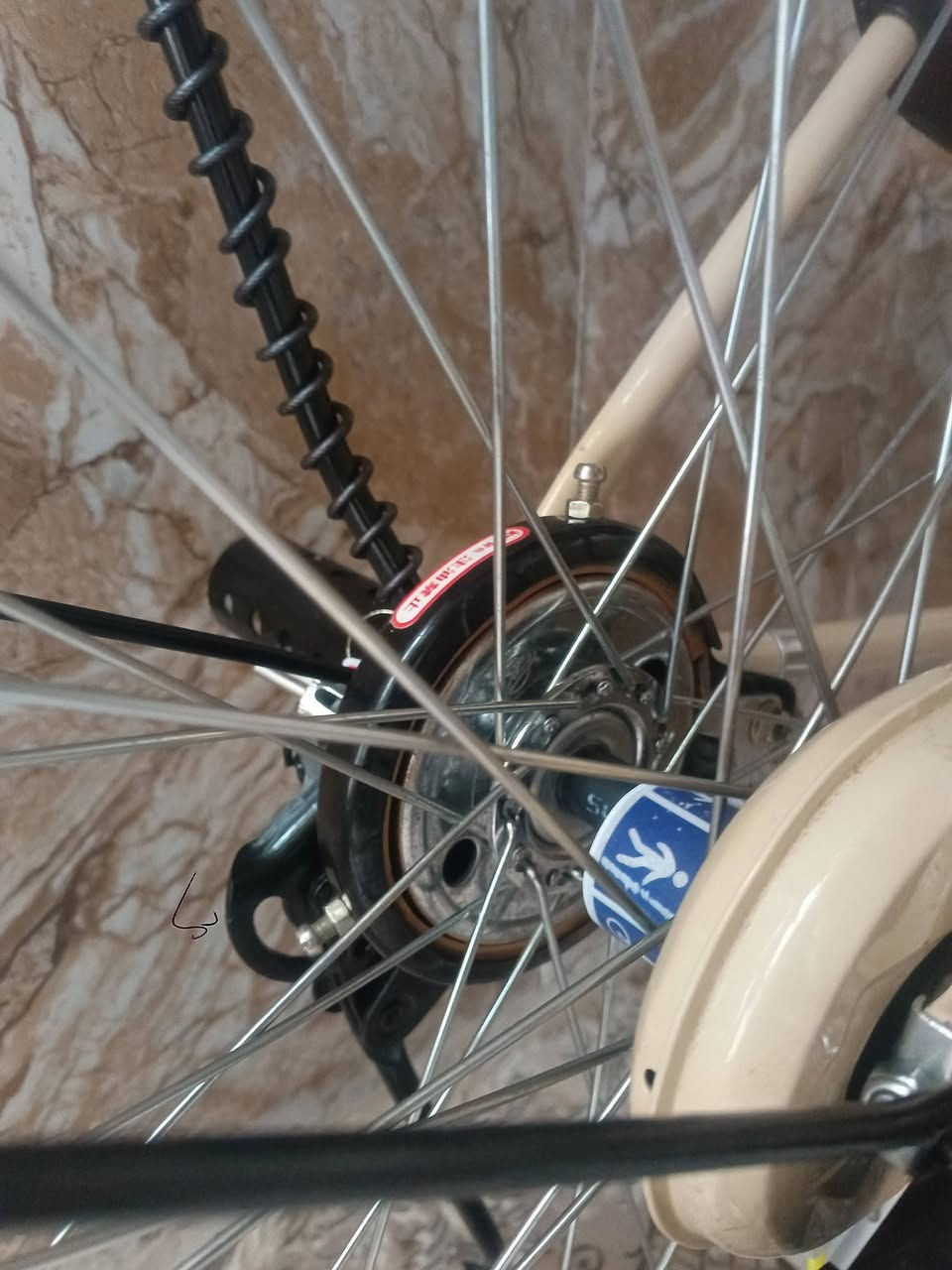 سلام عليكم
باسكل للبيع نضافه 95%
لون صحراوي 
دسك صفاره 
مديل 22
حجم 26
سعر خاص  
ملاحضه الباسكل صارله سبوعين منزله من كرار ابو النقش


**إذا كنت صاحب هذا الإعلان وتريد حذفه لأي سبب، رجاءا أرسل رسالة إلى الدعم الفني**