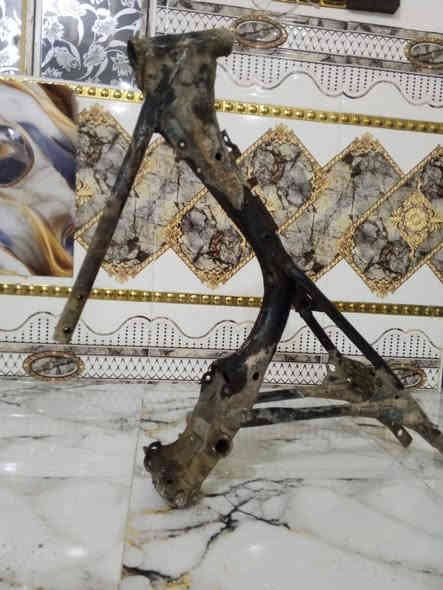 سلام عليكم شاصي نامه اصلي بس هاي ملحوم عليه دشلي لبيع هاذا رقمي ***********
