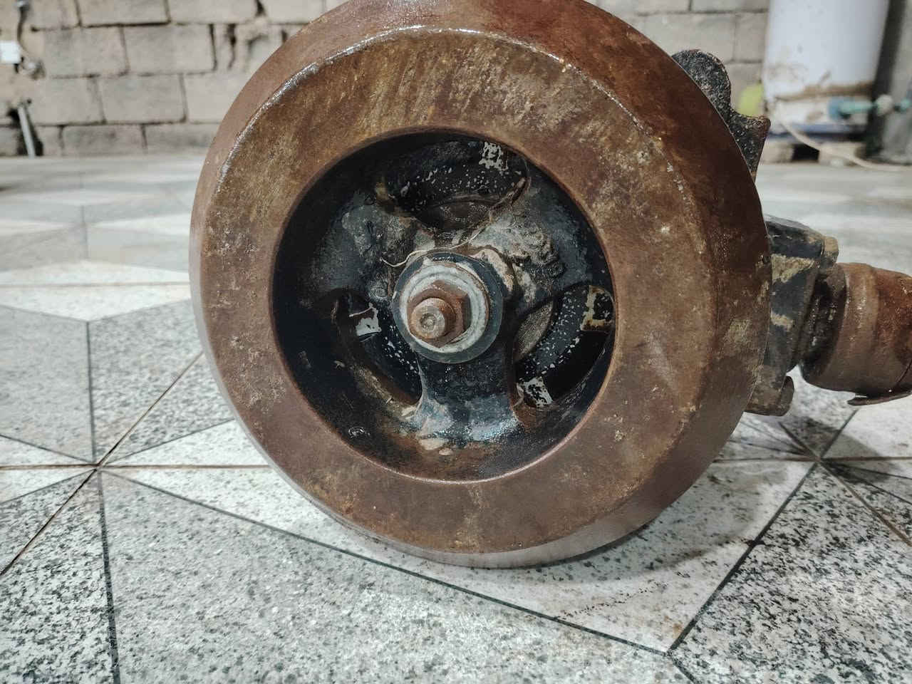 للبيع جهاز سجينه حاصده مستخدم مجفت ***********
***********
