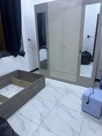 نضيفه • نفر واحد • دولاب ٤ باب