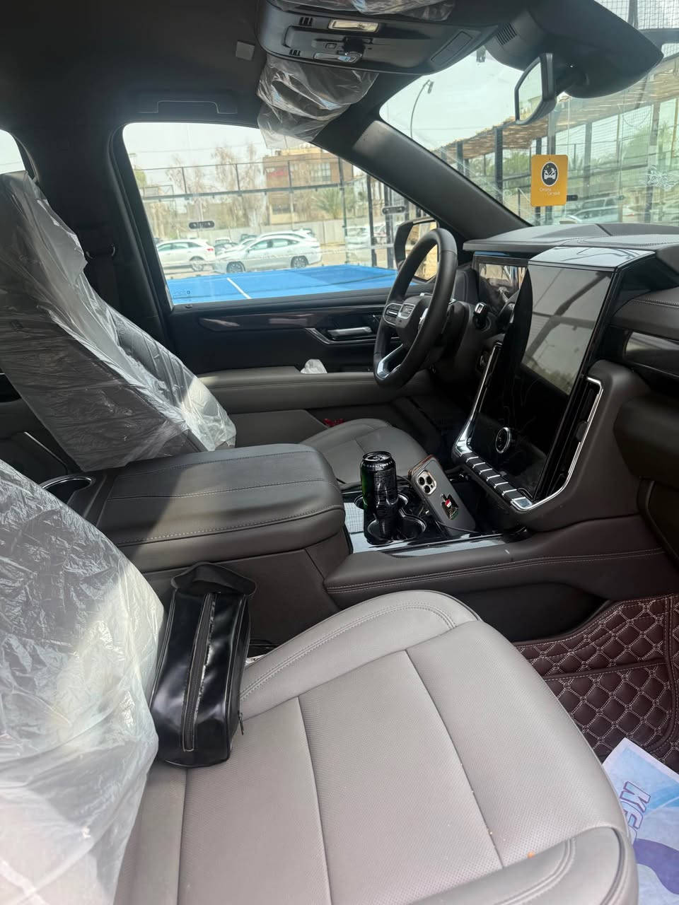 🚨 للبيع GMC Yukon Elevation 2025 🚨

سيارة خاصة وبحالة الوكالة بالكامل ✨  
الموديل: GMC Yukon Elevation 2025  
الممشى: 8000 كم فقط 🔥  
السيارة تعتبر زيرو فعلياً وما داخلة صيانة وكالة نهائياً.

✅ مواصفات Elevation كاملة  
✅ محرك قوي وأداء عالي  
✅ شاشة كبيرة + نظام معلومات حديث  
✅ كامرات وحساسات كاملة  
✅ تشغيل بصمة ودخول ذكي  
✅ مقاعد جلد فخمة  
✅ دبل أوتوماتيك  
✅ إنارة LED كاملة  
✅ جنوط وكالة سود  
✅ تكييف ثلاثي  
✅ نظام أمان وثبات متكامل  

❌ بدون بانوراما  
❌ بدون جاكات  

📍 موقع السيارة: بغداد الكرخ – الدورة – خلف مول العراق  
📄 السيارة باسمي وجاهزة للنقل فوراً  

💰 السعر المطلوب: 63,000 دولار  
يعني 630 ورقة فئة 100 دولار  
(6 دفاتر و30 ورقة)  
والسعر قابل للتفاوض للجادين فقط.

🚗 السيارة نظيفة جداً واستعمال خفيف جداً، فرصة للّي يريد سيارة بحالة الوكالة وبسعر مناسب.

📞 للاستفسار:
*********** بغداد, العراق
