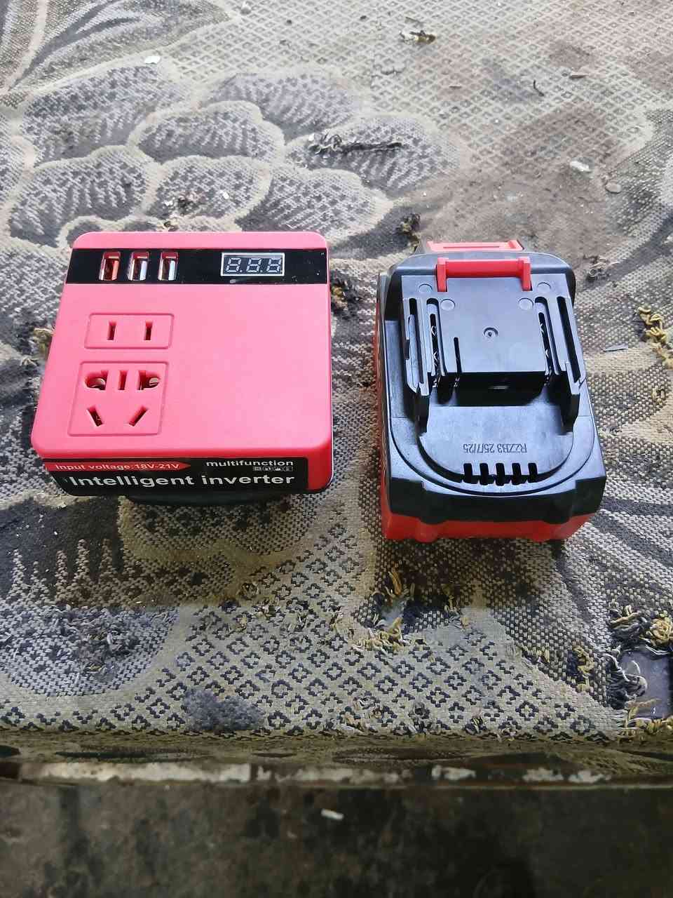 اخوان  العاكسه  هيه ولبطاريه مالها هاي للبيع السعر ٣٠ الف اخوان لحد يسلني عليها معرف كلشي عنها طلعن بل امزون بس شرط شغاله تشحن مبايلات وشغل شغلات خفيفه ***********
