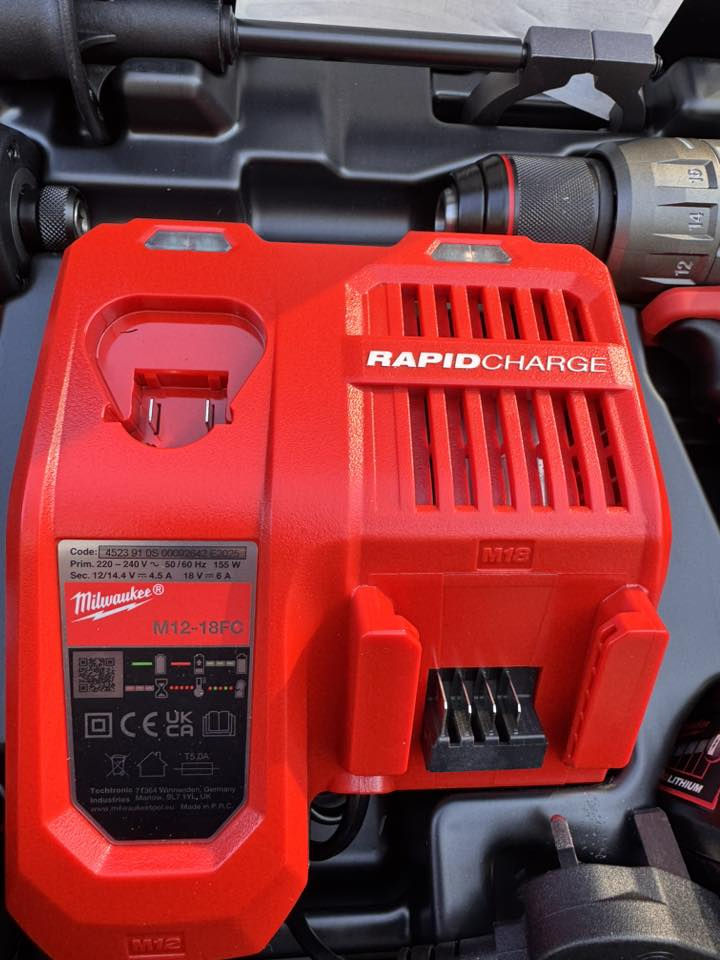 سلام عليكم اخوان 
رمضان مبارك عليكم 
متوفر كت ملواكي جيل رابع جديد شاحنه ربد جارج
توصيل متوفر 
***********📞 واتساب
