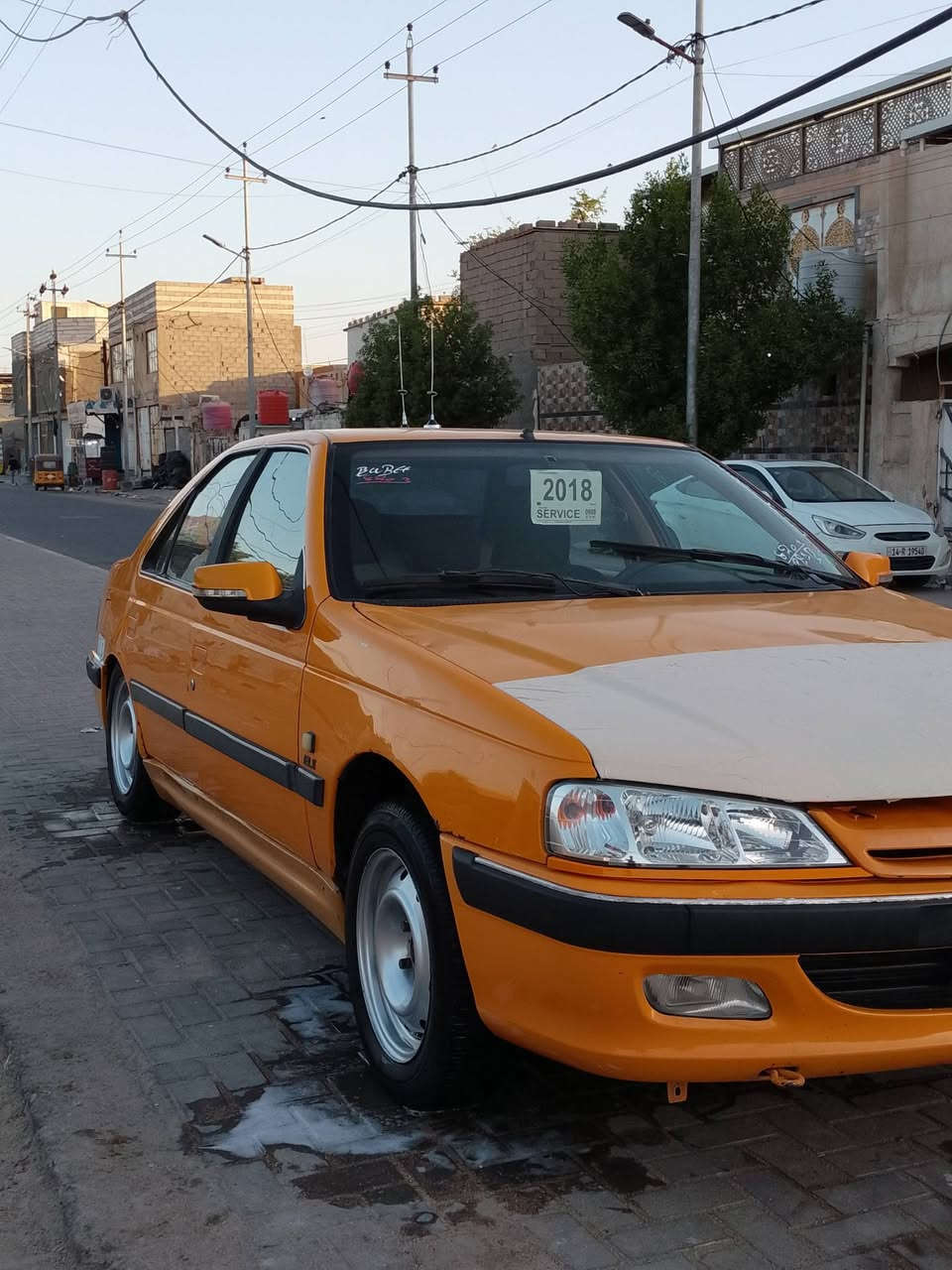 سلام عليكم بيجو بارس موديل 18سياره كفاله ضربه وصبغ وتبديل مكينه وكير وتبريد جدد هيىه وغرامات مصفره وراعي شايل من بيته وماندله بيع هل موجود السعر 35مكاني البصرة قبله (***********)
