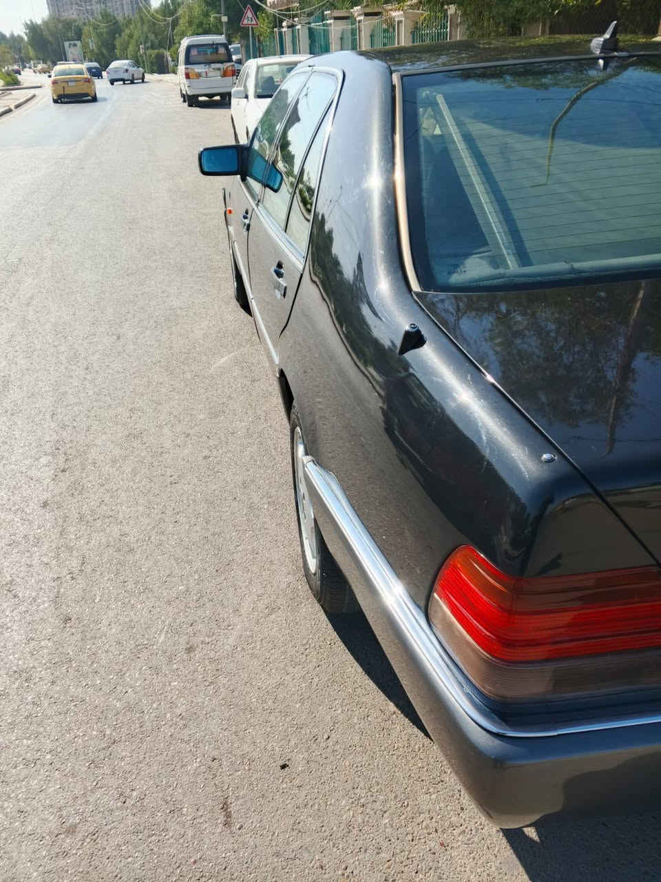 مرسيدس شبح موديل 92سياره جاهزه محرك وكير وتبريد مكفولات مكان بغداد البياع *********** ملاحظه مكلف بالنشر
