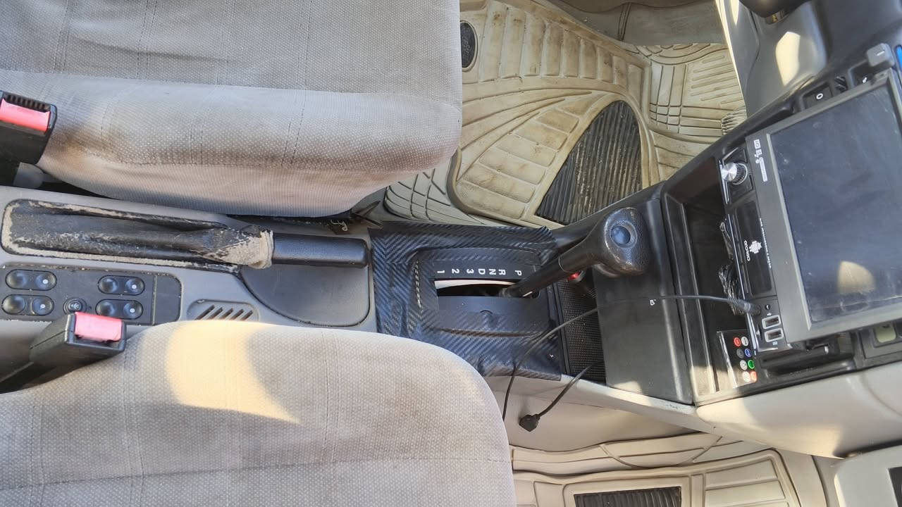 سلام عليكم للبيع أوبل فكترا سياره جديده
مكينه وكير جدد سياره فول اوتوماتيك سلايت كهرباء
موديل 91 كهربائيات كلها شغاله رايدها 50وبيها مجال قليل 
مكاني بغداد البياع ***********
