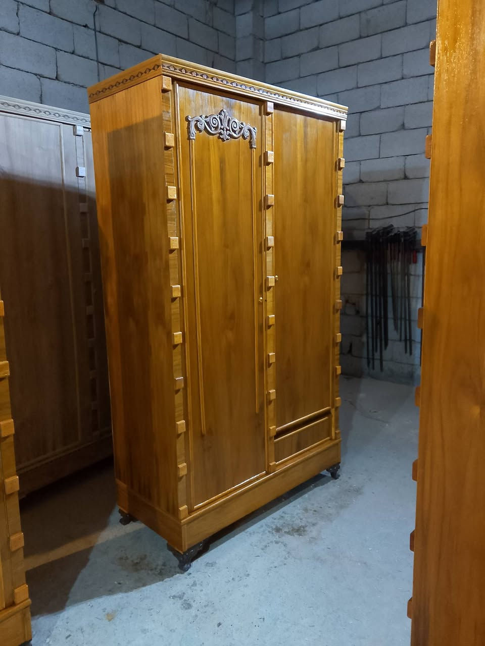 السلام عليكم ورحمة الله وبركاته 
بوفيات افراش مغتلف القياسات شغل ثقيل وشغل وسط 
وكناتير مغتلف القياسات شغل ثقيل وشغل وسط 
درجه اولئ بسعار مناسبه مع الصبغ وبدون صبغ 
توصيل مجاني لجميع المحافظات جمله فقط ان شاء الله 
مفرد ممتوفر بس داخل بعقوبه العنوان ديالئ بعقوبه بهرز 
الاسعار هيه 
بوفيه قياس مترين وسط 100 مع الصبغ بدون صبغ 85 
بوفيه قياس مترين اونص 105 مع الصبغ بدون صبغ 90
بوفيه قياس متر اونص 85 الف مع الصبغ بدون صبغ 70 
كنتور 2 باب مع الصبغ 120 الف بدون صبغ 110
كنتور 3 باب مع الصبغ 190 الف بدون صبغ 170 الف 
كنتور 4 باب 240 الف مع الصبغ بدون صبغ 215
رقم الهاتف 
***********
@إشارة
