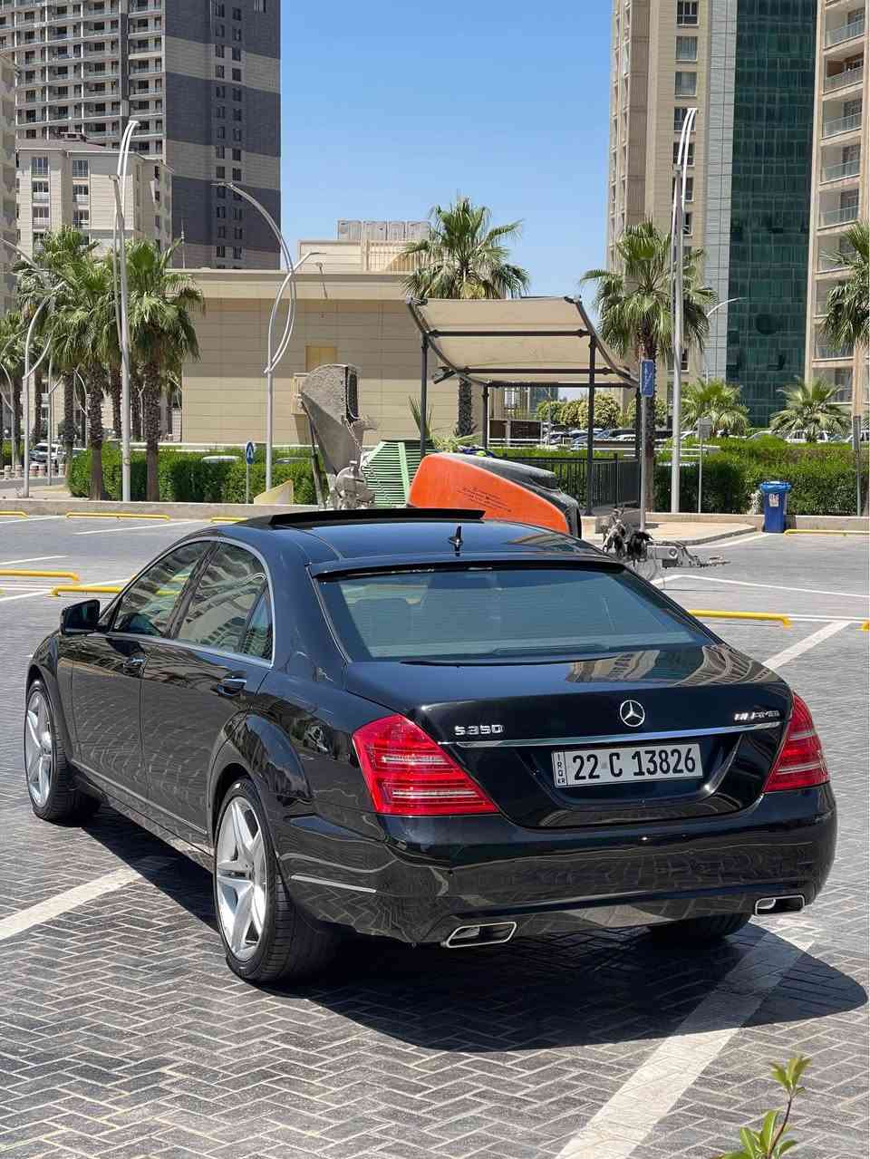 mercedes benz 2010 s350
بێ سبوغ 
گێڕ مەکینە تەبرید بەشەرتە
تحویل غەڕامە بەشەرت
١٥٨ هەزار کیلۆمەتر ڕۆیشتیە
سەیارەکە زۆر نوێ و خاوێن مایتەوە
مواسەفات فول
سعر ١٨٨ وەرەقە و مەجالەکی کەمی تێدایە
بۆ زانیاری زیاتر ***********
ناونیشان هەولێر أربيل, العراق
