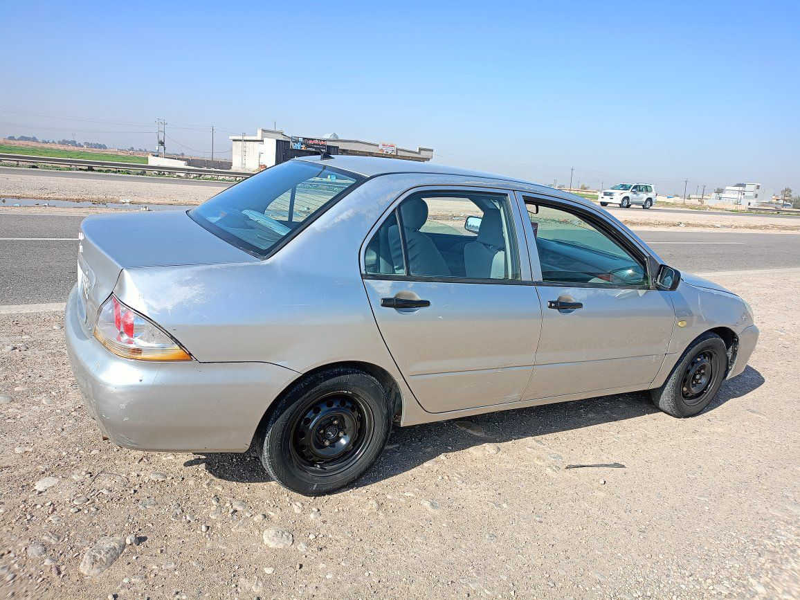 لانسر بومه
موديل 

2007 

محرك1300 كير أوتوماتيك سياره جاهز صدر تايرات هزه ما ساقطه رقم انكليزي سليمانيه بسمي لحد 2029  تبريد تدفئه مابي قطره صبغ بي بارد ضربه قويه مابيها  بيها كود مال بانزين سعره 72 $مكاني ديالى قضاء كفري 
***********
