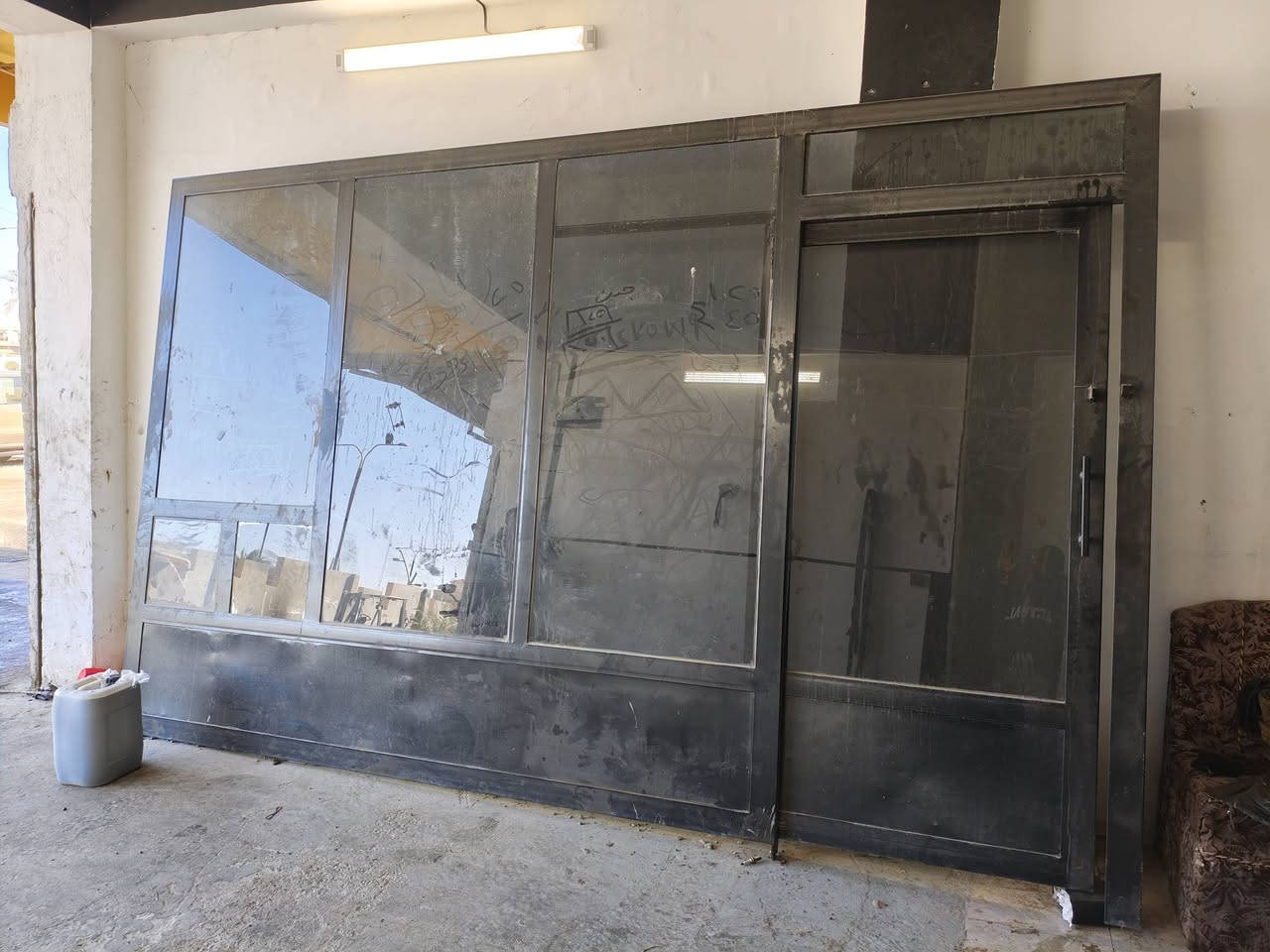 السلام عليكم من رخصت الادمن عندي واجهيه مال محل الطول 4 متر والارتفاع 2 متر ونص حديد  ثقيل جدآ بيه باب اسلايت إني مسويه 750 او ريده 400


**إذا كنت صاحب هذا الإعلان وتريد حذفه لأي سبب، رجاءا أرسل رسالة إلى الدعم الفني**