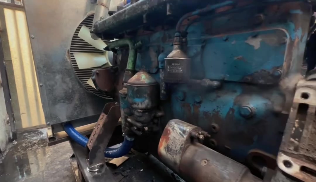سكانيا113 بم88محرك جديد اوربي 
توليد 300 KVA جاهزة ضمان حمل
للاستفسار***********هيثم التميمي

