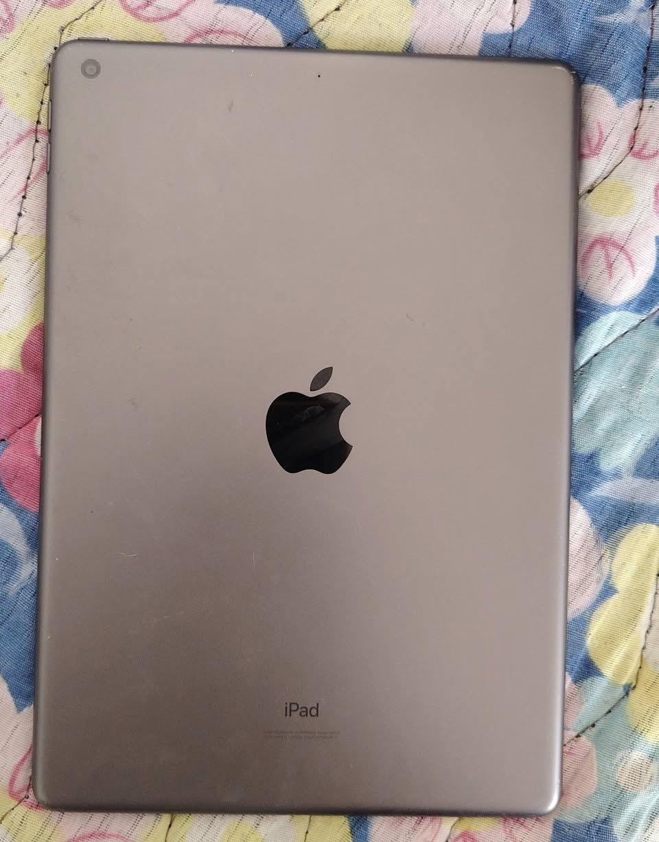 آيباد الجيل التاسع مكاني نجف كوفة نظافة ٩٩ بل ١٠٠ كامل ملحقات ***********
