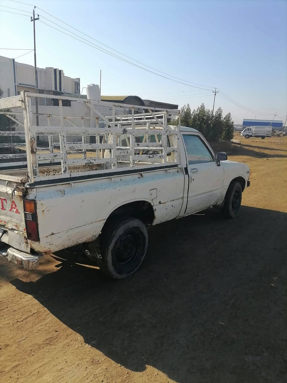 للبيع بيكم موديل ٨٢ رقم ديالى بسمي كير مكينه بل باكيت تايرات نضيفه كشر زين داخل زين كهربائيات شغاله السعر ٢٢وبيه مجال رقم الهاتف ***********
