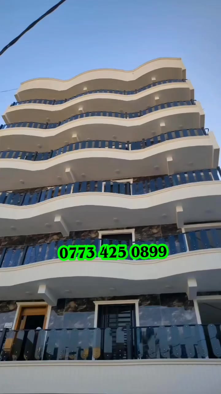 شقق ملك صرف للبيع.               👇
عنوان الشقق بغداد الوزيريه خلف المستشفى الدولي          ***********‬‏
مساحت 90 متر غرفتين وصاله ومطبخ وصحيات 
        مزوده بمصعد 24ساعه 
الأول 135 مليون                            
ثاني 130 مليون 
ثالث 125 مليون
