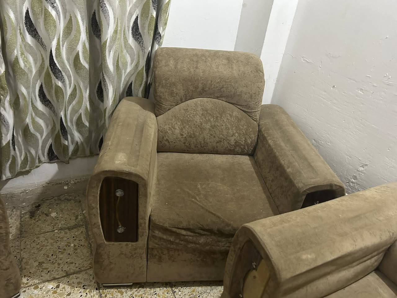 مرحبا عندي تخم للبيع 10مقعد سعره مناسب ونظيف 110


**إذا كنت صاحب هذا الإعلان وتريد حذفه لأي سبب، رجاءا أرسل رسالة إلى الدعم الفني**