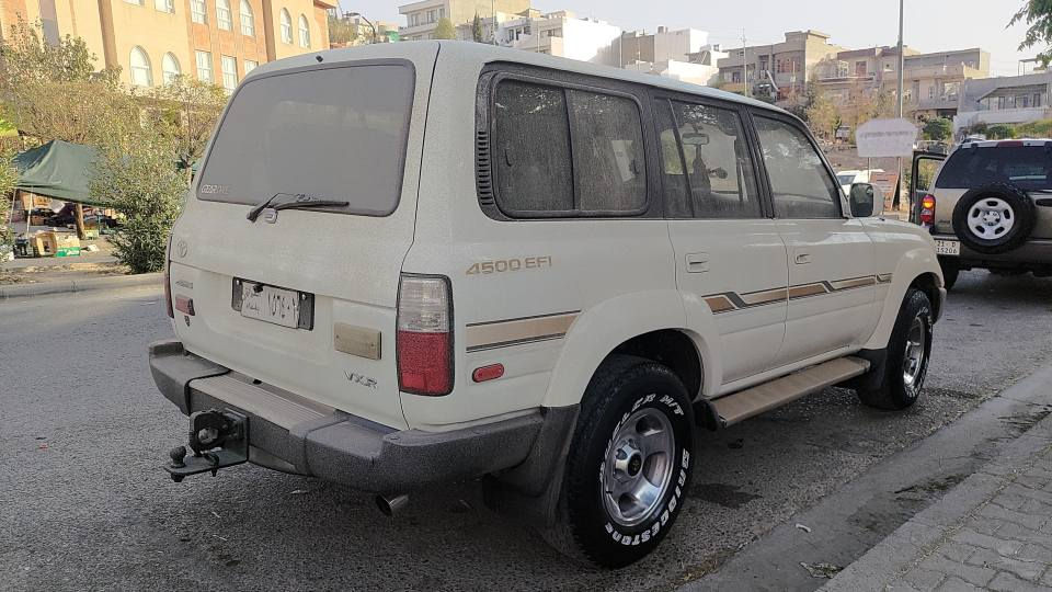 سلاوي خواتان ليبيت 
لةيلا عةلةوي مواسةفات ئةمريكي
موديل ٩٦
فول مواسةفات بةس سةلاجةو مةركةزي نية 
بي بوياخ هةتا بلي نمونةو جوانة بي خزمةت نةبوة بةشةرتي هةموو هةمو شتيك ئةيفروشم
ئارمي پلاستيكي هةولير سةنةوي بةغداد وةكالةت تحويل ئةسل ٣پارچة 
نرخي ٩٠ گةلاو معامةلةيةكي برايانة 
***********
*********** السليمانية, العراق
