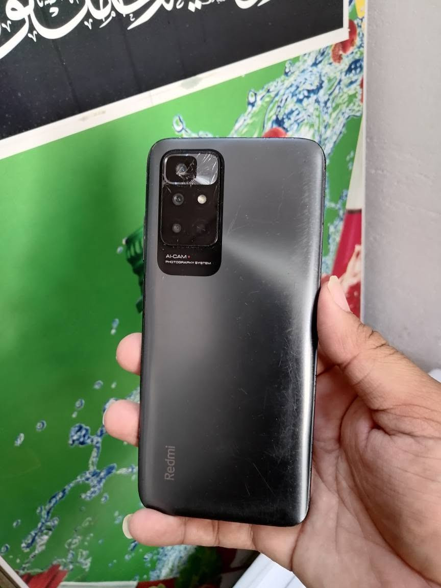 السلام عليكم جهاز للبيع ريدمي نوت 11 4G ذاكره 128 سعر 100  بيه طكه بل عدسه صورته حلوه مو يم تصوير شراي يتصل على هذا الرقم *********** الحناكية, المدينة
