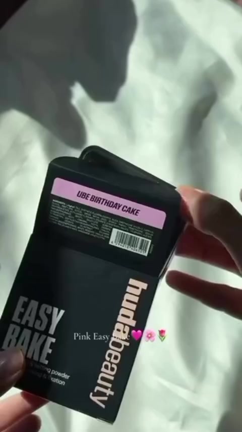 الاصدار الجديد توفر يابة

❤️Huda beauty loose powder pound 
cake 🍓
💥لوس بودر هدى بيوتى افضل لوس بودر هاى اند مفيش ميك اب ارتيست بتستغنى عنها ومفيش افضل منها لتغطية عيوب البشرة . 
💥البودر الافضل لتحت العين وإضاءة الوجة عموما واللى حتجربها مش حتقدر تستغنى عنها 
بتثبت الفونديشين والكونسيلر لأطول فترة ممكنة. مبتعملش خطوط فى الوجه . بتمتص الدهون الزائدة


**إذا كنت صاحب هذا الإعلان وتريد حذفه لأي سبب، رجاءا أرسل رسالة إلى الدعم الفني**