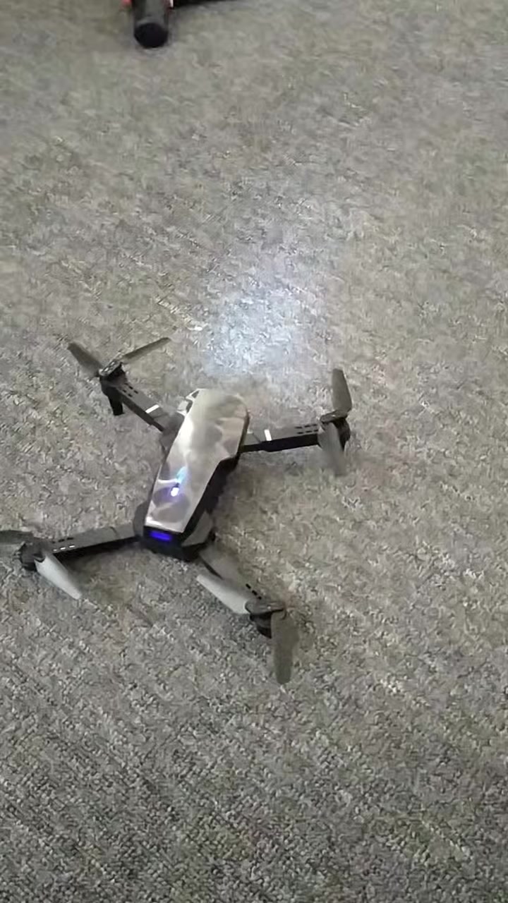 السلام عليكم درون عدد اثنين
ينربط ع التلفون مع ملحقاته ريش اضافية


**إذا كنت صاحب هذا الإعلان وتريد حذفه لأي سبب، رجاءا أرسل رسالة إلى الدعم الفني**