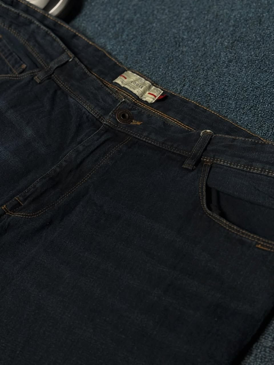 NEXT 
جينز من الماركة الانكليزية نيكست 
لون ازرق داكن 
تصميم كلاسيكي مريح 
قالب مستقيم 
غلق بسحاب 
خامة قطنية 100%
بلد الصنع : بنغلادش 
القياس : 40 
عرض الكمر : 50 سم 
الطول : 108 سم 
عرض الحجل : 22 سم 
السعر : 40 الف 
توصيل مجاني داخل بغداد وباقي محافظات العراق 🚚⁩


**إذا كنت صاحب هذا الإعلان وتريد حذفه لأي سبب، رجاءا أرسل رسالة إلى الدعم الفني**