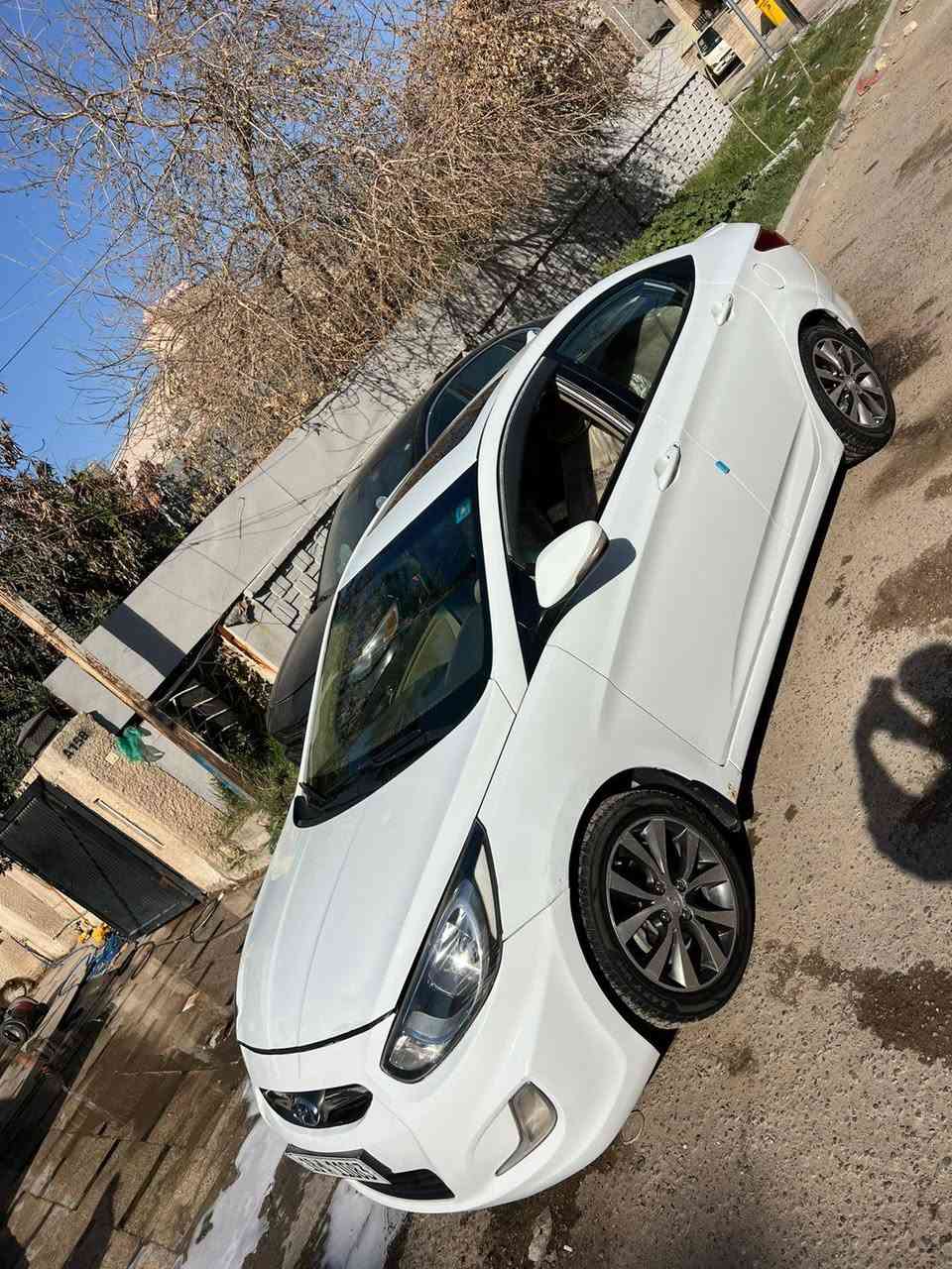 اكسنت خليجي فول مواصفات موديل ١٥ رقم بابل محرك ١٦٠٠ بها ٣ قطع صبغ بدون دواخل 
السعر ٨٥ بها مجال 
العنوان بابل مسيب
***********
