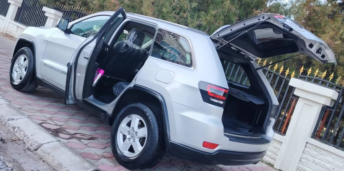 بسم الله سلام عليكم…
جيب لاريدو2011 لمتدد  فول فول مواصفات ماعدا سلایت
 
مكفول من كل ظرر
فول الفول 
 مكفول من من كلشي جديد بل جيس عل بلاد  
-بصمه 7بصمات 
-شاشه كامره دوار
-داخل غرفه جدد جديد  
تحكم كشنات كاربايي
-شاشه كبيره +فول تحكم سترين
-ستيرن كهرباء 

-تدفئه +تبريد قطعتین
-فور ويل دبل اكسل كل بلاد برغي مامفتح
-جنطه 
-لايت امامي  +lED
-بك لايت lED
- ويل كب  او تخم تاير ياباني جدد قبل اسبوع
-حساس 
المرايات جانبي 
-بصمه ابواب+ يدات 
-تشغيل 
2011
-عداد الكتروني 
-اوتو هولد 
-نضام سبورت +ايكو

 مكينه جديد كير تبريد كل بشرط 
رقم سنویه جدد كله جديد رقم سنويه 2029باسمي تحويل مباشر
السياره بدون نقص تبارك الرحمن
السعر 153
عنوان السياره اربيل
*********** رجا كلشي كاتب مو شراي لتخابر احترامي لكل محترم
