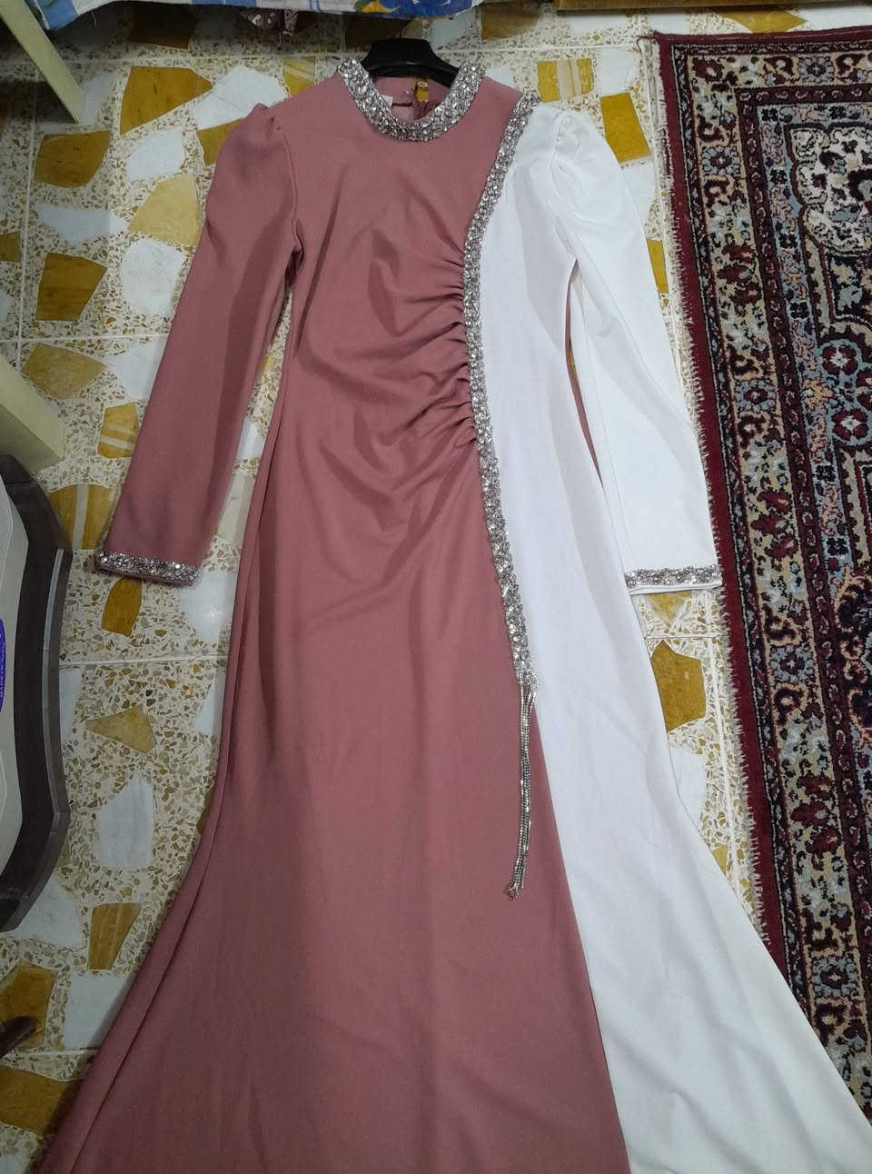 للبيع فستان 2 كلها اب 30 الف
العنوان موصل الايسر


**إذا كنت صاحب هذا الإعلان وتريد حذفه لأي سبب، رجاءا أرسل رسالة إلى الدعم الفني**