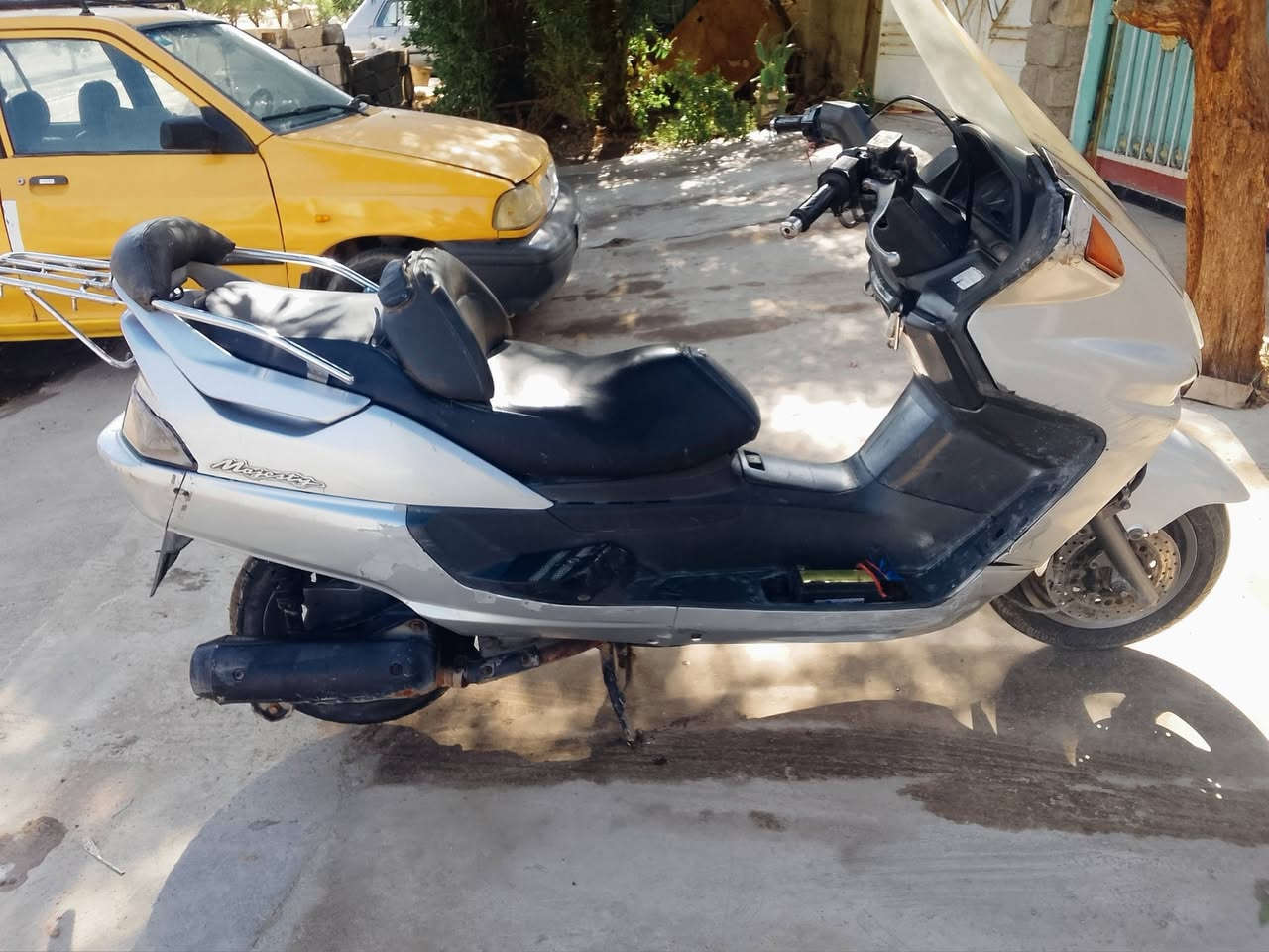 السلام عليكم دراجه ماجسته مقدس مكفوله من تنقيص وصوت وتبخير وارق كمله المكان بسمايه السعر 400 الرقم ***********
