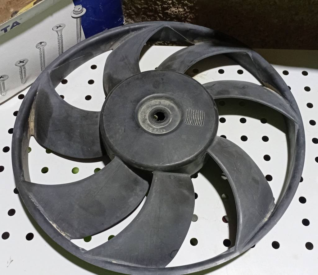 # واتساب ***********  في حال مشغول مااكدر اجاوبك اتصال اترك رساله واتساب 

🌹🌹  الاسعار يوم 15/1/2026 🌹🌹 

عروض السنة الجديدة 
توصيل بغداد و ديالى و كراج النهضه والعلاوي 🚗

**(( #مرايا داخلية تعتيم  جارجر أوباما جالنجر مع الكفر السعر 25  الف 
#كيلون صندوق جارجر أوباما 25  الف 
#تحكم تبريد جارجر أوباما من موديل ١١ الى ٢٣ السعر 25  الف
#عينة كيجات جارجر أوباما من موديل ١١ الى ٢٣ السعر 35 الف 
#تجوة كشنات جارجر أوباما زوج 20 الف 
#سماعات جارجر أوباما زيتوني زوج 20 الف
#كفر إطار تحكم ستيرن جارجر أوباما جالنجر معV سعر 20 الف
#قاعدة يدة كير جارجر بدون يده وبدون جلدة كير 25 الف 
#اي يدة باب داخليه جارجر أوباما بدون خزن 10  الاف 
#دكمة جام باب خلفي جارجر أوباما 10 الاف 
#قبغ بانزين جارجر 20 الف
#يدة باب خارجية جارجر 20 الف
#ماطور جام اي جهة جارجر أوباما السعر 20 الف ))

##كل شي متوفر ماكدر انشر كل الصور لان فيس محدد عدد الصور 

ملاحظة، ،،، ماعندك تعال اخذ بدون فلوس 

ستيرن جارجر أوباما جالنجر اعتيادي  مو تدفئة ولا صاج ولا S 30 الف فارغ   
جامة اي باب جارجر أوباما 35  الف  
سماعات بايونير واضحات بالصور مستعمل جداا نظيف صوت جداا قوي السعر 75  الف 

 

***كنترول باب صدر جارجر أوباما 25 الف 
***بطانة قبغ جنطة جارجر 30  الف 
***بصمة تشغيل ثابتة مال دشبول 20  الف 
***لويات جارجر أوباما جالنجر بلادي زوج 35الف
*** بصمة جارجر أوباما جالنجر تشغيل عن بعد   50 الف 

فيشة مكثف دبل مروحه السعر 50   الف 

شوته هيمي نوع K N  السعر ٧٥ الف عدد واحد فقط 
قبغ جنطه جارجر مال صبغ ٥٠ الف دينار فارغ 

مرايا أوباما فول رادار  بدون كفر السعر تك 75 الف قطعه وحده باقيه جهة الصدر 

#عبوة فيتبم تفصيخ اصلي بدون قبغ       40  الف
#فيشة رئيسية فيتم أصلية تفصيخ 25  الف
#منفذ داخل الفرس منفذين USB  منذ اواكس 40 الف
#منفذ داخل الفرس  1USB  ونفذ رام واوكس 15  الف

#دمام جنطة اصلي بيس 100. الف
#اريل 20   الف 

كيجات جارجر أوباما ١٦٠ ميل 75  الف
كيجات أوباما S ١٤٠ ميل  100  الف
بك لايتات جارجر  تفصيخ اصلي تك  125  الف
بك لايت أوباما C تك 125  الف الزوج
#كارت باب سائق قطعة 25. الاف

#كنترول تحكم جام باب السائق  جارجر أوباما  60 الف
#حساس رطوبة 40  الف
#حساس حراره 20  الف
#قاعدة كاميرا جارجر  اصلية 25  الف
#زراكات هيتر زوج 25  الف
#زراكات عاديه زوج 20  الف
ماطور زراكات اصلي تفصيخ 25 الف
دبة زراكات فارغة 35. الف
#إطار دشبول جارجر. موديل  ٢٠١٥  الى ٢٠٢٣سعره  50  الف
#يدة باب داخليه فول مواصفات خزن كشنات 30 الف
#جوه ستيرن كفر  15  الف
#دبلات بنيد تفصيخ زوج 20 الف
#لدات جاملغ جارجر طخم 50  اصلي تفصيخ
#غطاء فتحة عبوة بانزين ومساعد     25 الاف زوج
#تجوة بين كشنات جلد  نظيفه 30 الف
رادار  خلفي جارجر أوباما الزوج 100 الف
كارت كشن 30 الف
كيلون بنيد حساس 35 الف
بدون حساس 20  الف
مرايا جانبية  عاديه جارجر أوباما زوج 100 الف
سماعات الباين بيضويه أبواب ودشبول خلفي الزوج 25 الف
تويترات الباين أبواب خلفيه ودشبول امامي زوج 25 الف 
امبليفاير الباين اصلي 50 الف
كاميرا  جارجر أوباما خلفيه اصليه تفصيخ 50 الف
ريش مراوح تفصيخ تك 20 الف
كيلون باب جارجر أوباما 40 الف ,, لبة باب كاملة   60  الف
يدة باب سائق خارجيه جارجر بصمه 25  الف
راس باتري بارد تفصيخ 15  الف
مطريات ترايش ابواب تك 25  الف
عقل باب جالنجر 60  الف
صكاب لايت جامه جالنجر  جارجر 40  الف

يدة اشاير وماسحات عاديه   50  الف  فول 75  الف
بطاين جاملغات تفصيخ اصلي. زوج. 50. الف
سفايف أبواب تك 25  الف
نرمايد بنيد جارجر أوباما جالنجر جيب تك  35  الف
ثلاجة محرك ٣٦٠٠   25  الف
نوزلات مع ثلاجة نوزلات تفصيخ اصلي موديل عالي  100. الف

كاعية جنطه  50  الف
بطانة بنيد بدون فتحه  50  الف

حاصرات هواء راديتر جانبية زوج  50 الف
هورنات بلاد تفصيخ زوج  25  الف
مجموعة فيوزات وكتفات تفصيخ
حساسات خلفيه مع الضفيرة  120  الف من موديل 11  الى 19
سبايدرات اصلية تفصيخ جارجر أوباما 50  الف 

ماسكات راديتر 15  الف تك
جوينات هيمي و عاديه مع تقاسيق متوفره
ثلاجة هيمي
شوته + جوينات شوته هيمي

 

بردة أوباما  100. الف

حلوك صالنصة جارجر أوباما جالنجر
بلاد دائري و مستطيل تك 30 الف
بواري تبريد
@إشارة توصيل بغداد فقط وكراج النهضه والعلاوي 🚘
عندي غراض اهواي شتحتاج خابرني او راسلني واتساب وخاص
مكاني بغداد الراشدية
*********** بغداد, العراق
