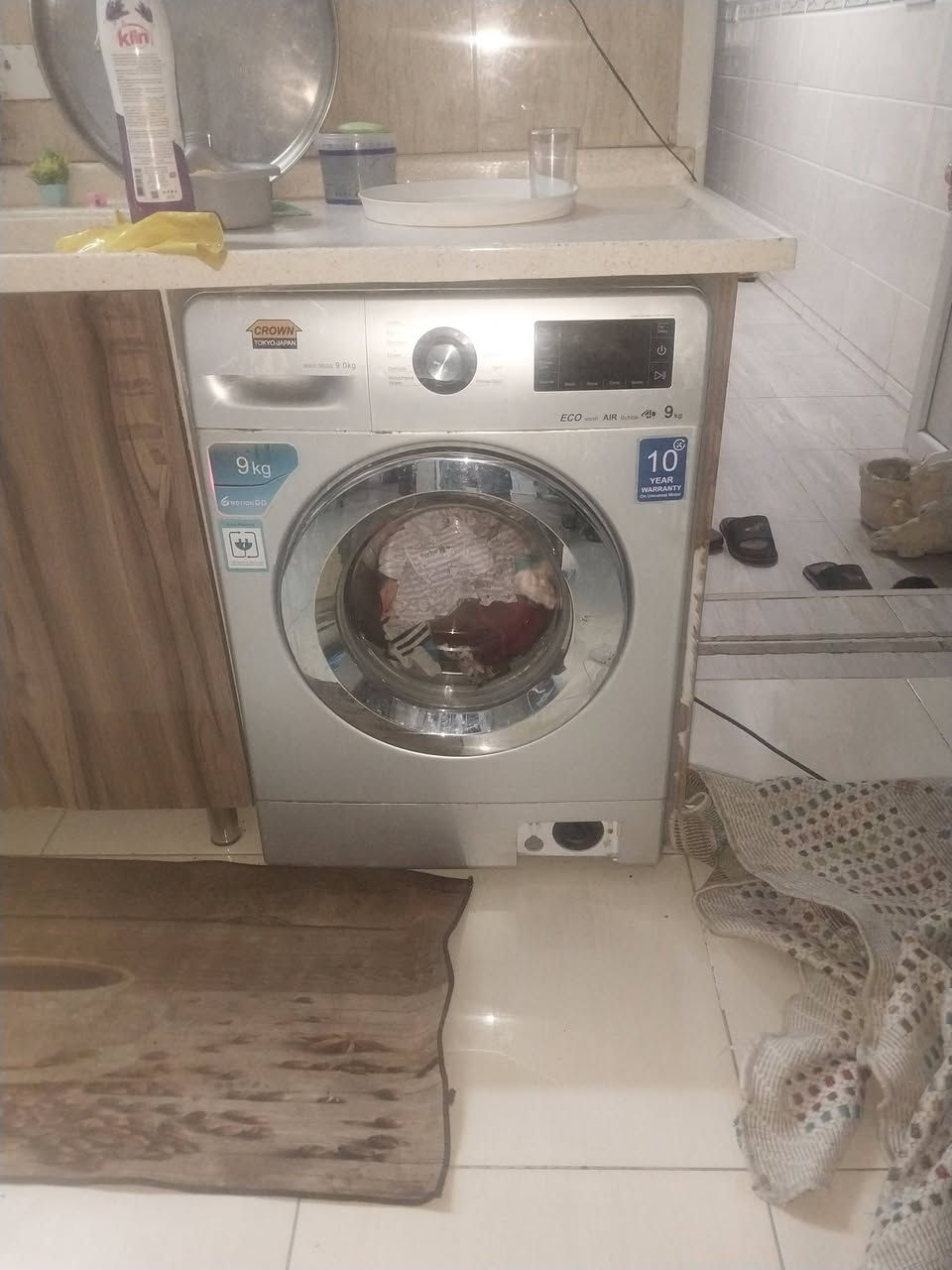 السلام وعليكم غراض للبيع نضيفات كلش وتساب ***********
