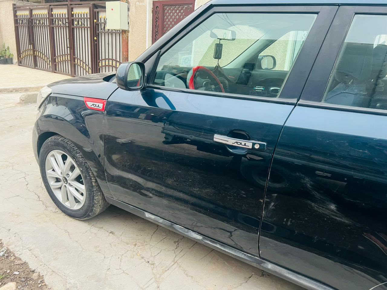 السلام عليكم
كيا صول 2018
ماشيه 55
محرك 2000.   GDl
حادثه جاملغ و بنيد بالصفحه
رقم سليمانيه بأسمي
الاستفسار ***********
السعر (125ورقه)بيها مجال
المكان بغداد الشعب
