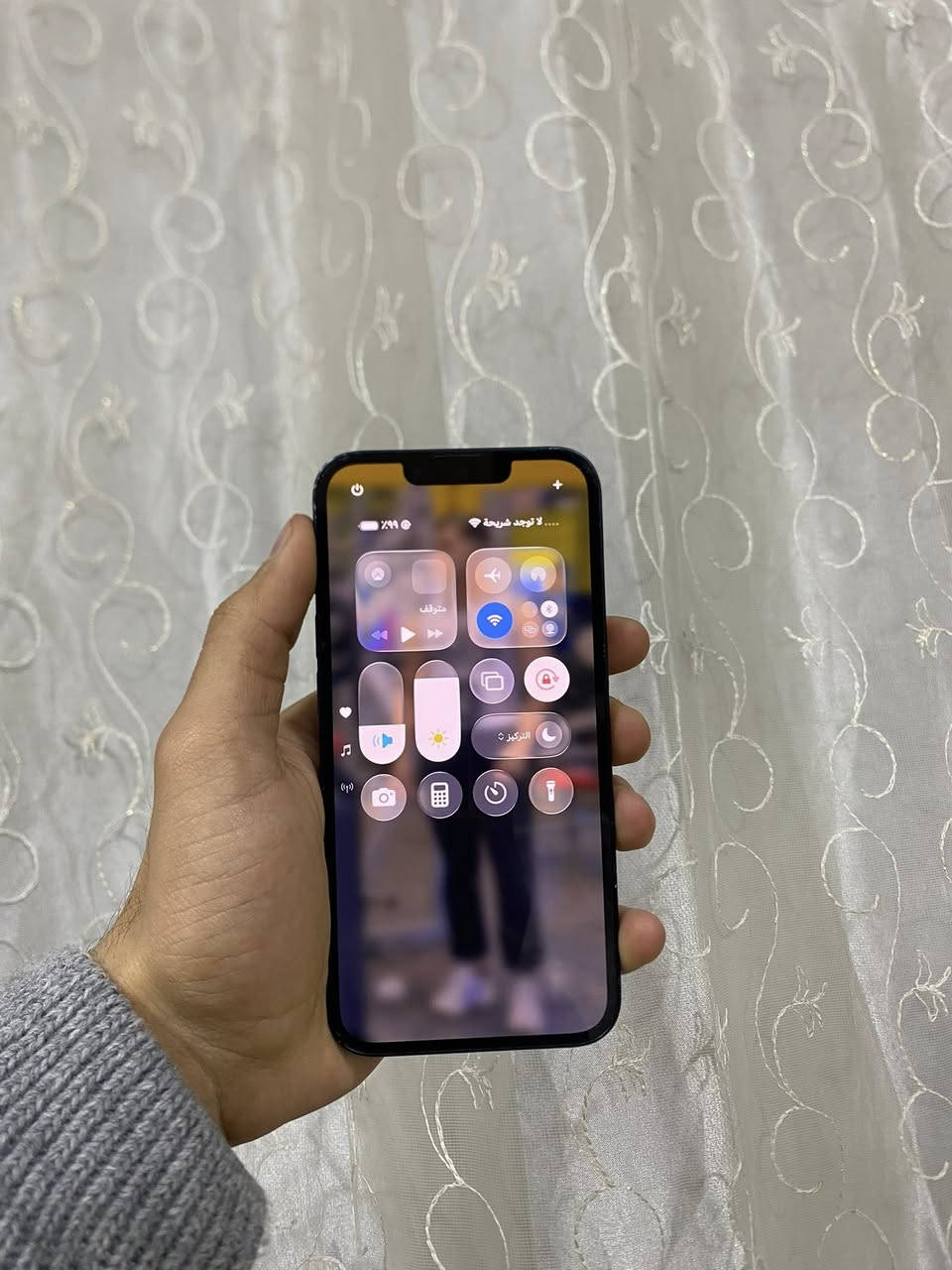السلام عليكم
ايفون 13 عادي 
ذاكره (256)
بطاريه (100) 
تلفون جديد مشحون فقط 120 مره 
وتر بروف 
فقط شريحة عليهة تقيد (مو تخطي )يعني ينفتح 
بسعر مناسب 
***********

