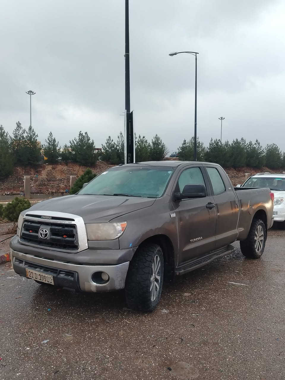 سلام عليكم تاندرا موديل 2010 بدون حادث رقمها سليمانيه و التفاصيل موجود بل فحص امنزله مواصفات ٣ ربع  السعر 110 بي مجال رقمي ***********
