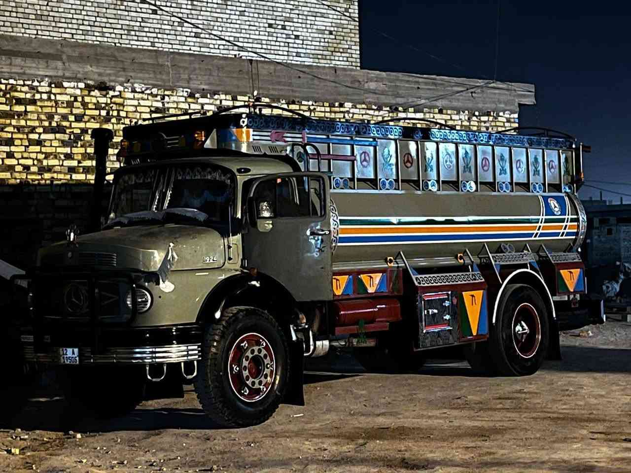 السلام عليكم سياره للبيع موديل 80 غجمه لاتصال ‏‪0783 156 0280
