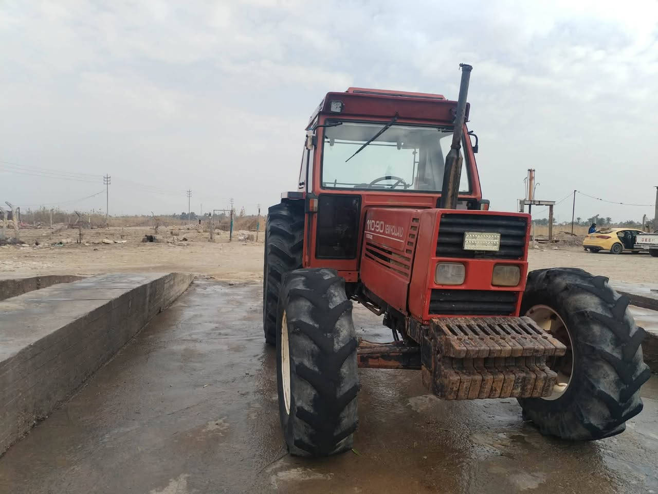 جرار زراعي 110
موديل 2005 اصل 
سنوية 2010  اصولية واسط
مكفولة عامة (گير ،محرك،اكسل) جاهزة للعمل
تكمه عريضه ،الاكسل بارز 
تاير جديد 
تبريد بلادي
معروضة ب٣٥ مليون 
و بيها مجال للشراي و صاحب الخطوة 
افضل من الصورة ،لان دقة التصوير ضعيفة
الديوانية -الحمزة الشرقي

‏‪***********‬‏
