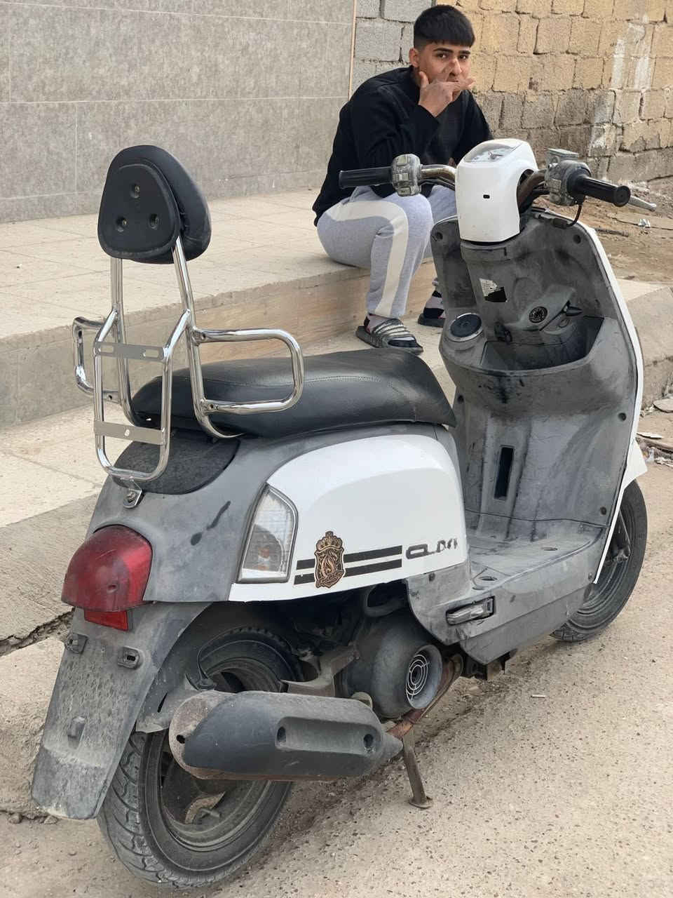 سلام عليكم
ماكس بوليس كفاله عامه بلاديه من التاير للتاير 
مابيها نقص برغي ابدد
كفرات كلها ختم واحد ويه المحرك 
بيع مستعجل 800 وبيها مجال 
مكاني بغداد الرشاد 
الرقم ***********
