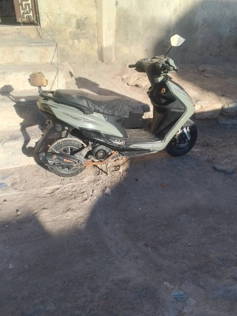 السلام عليكم دراجه سكنز يرادله واير سكليتر وكصبه مال هندر هاذ رقمي *********** سعر 275 عنوان بصره قرنه النصير شراي تصل على الواتساب البصرة, العراق
