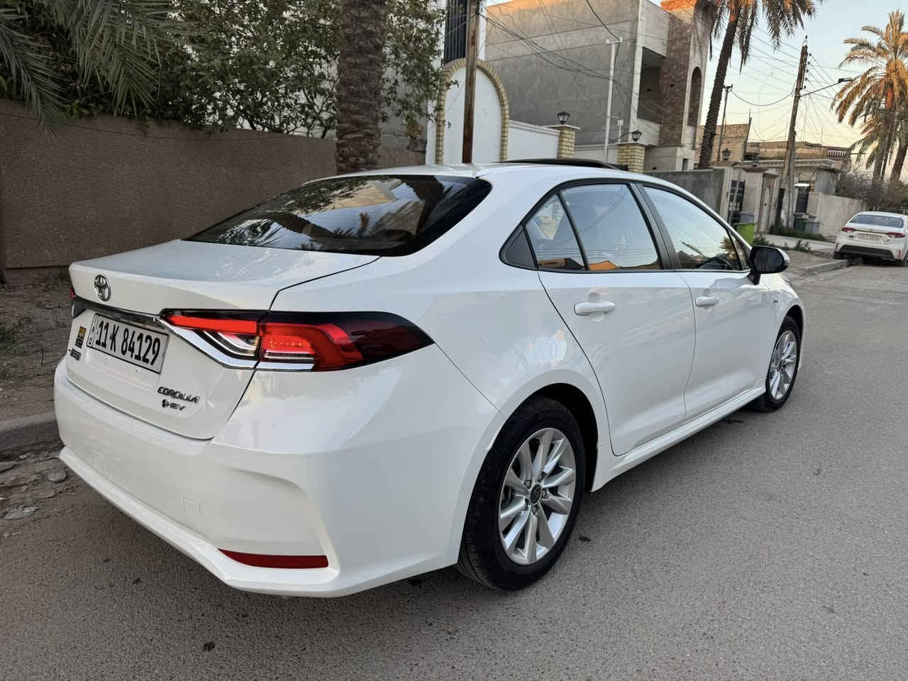 سلام عليكم
كورلا 2025 وارد صيني شكل الخليجي 
رقم بغداد  تحويل ثاني يوم
مواصفاتها معروفه
بصمه.  فتحه.  مانع تصدام.  رادار.  تحديد مسار.  مثبت سرعه.  تحكمات سترين كامله.   مودات قياده ايكو نورمال سبورت.  هاند بريك كهربائي.  اوتو هولد. 
ماشيه ١٣ الف 
((ربع الدعاميه الخلفيه صبغ ورصعتين وحده بالصندوق اصبع  + وحده بالحوض قدر شبر))
مكاني بغداد العامريه 
السعر 150$  وبيها مجال بسيط جدا
*********** محمد
