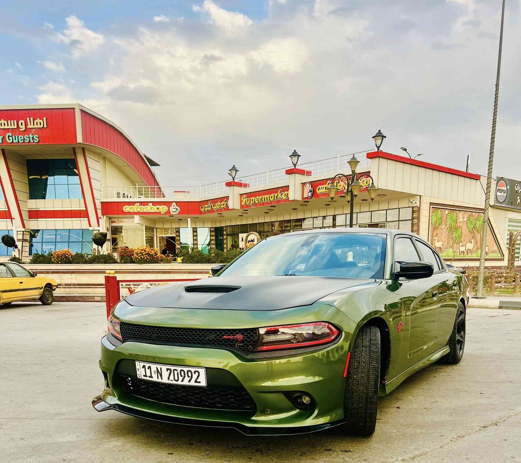 السلام عليكم 

جارجر 2018 اصل 

RT 5700
كزوز بلادي 
رقم بغداد بسمي تحويل مباشر
سياره بدون حادث 4 قطع سرقه وقطعه رش فقط 
بدون ايرباك سياره جديده ومتعوب عليه كلش 
مكانه بابل 
السعر 196 وبيه مجال 
***********
***********
