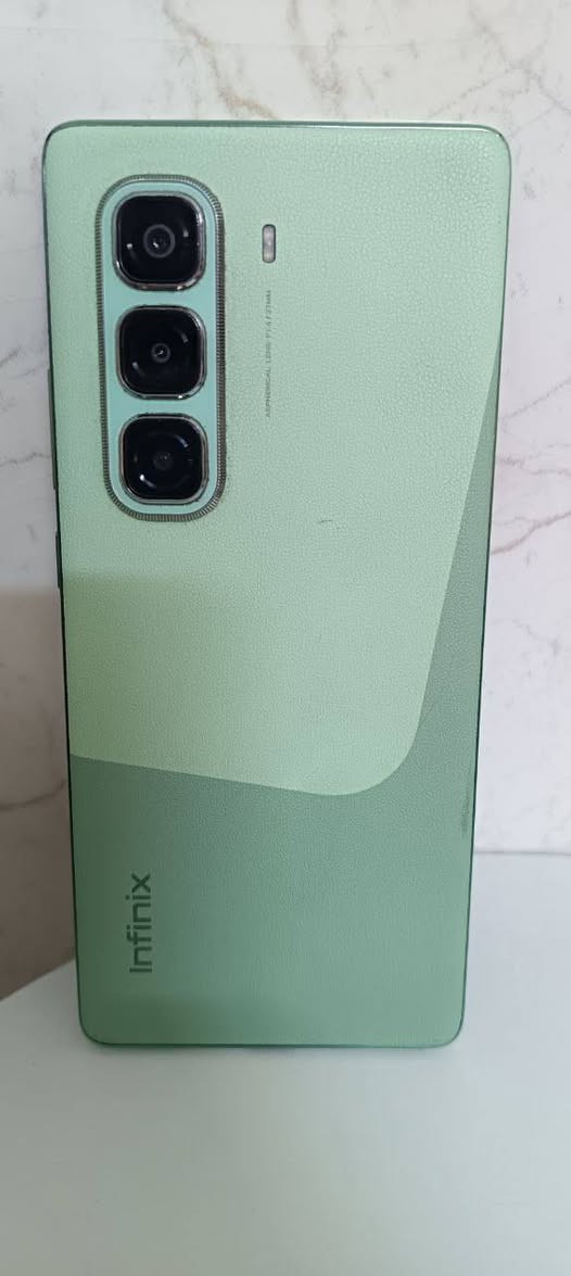 أنفنكس هوت 50 برو بلاص ذاكره 256 عشوائيه 16 بصمه بالشاشه ضهره جلد سماعه ستيريو فقط بي فطور بالشاشه موضحه بالصور ممأثره ع اللمس ابد رايده ب120 مكاني بغداد مدينة الصدر شراي يتصل ***********
