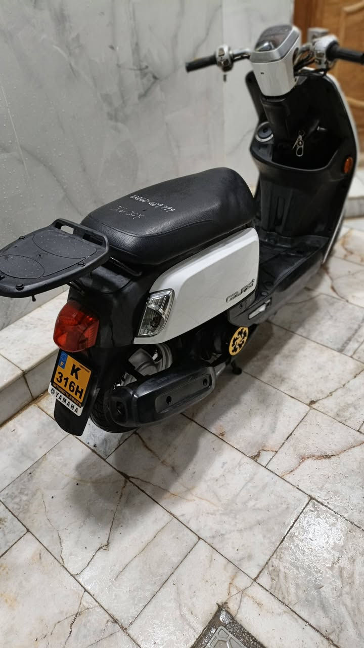 سلام عليكم دراجة بوليس مسطره للبيع
دراجة مكفوله كفاله عامه قبل شهر نازله من الرمبه اوراقها موجوده 
مبدل بيها كفرات وكفراتها الاصليه موجودات قبل كم يوم مبدل كلجات 
مزود بيها يدات بريك و قبق فلاوين شرط المعدل و الشلعه 
السعر مليون و 300 وبيها مجال مكاني كربلاء حي العباس 
للاستفسار علئ هذه الرقم ***********

