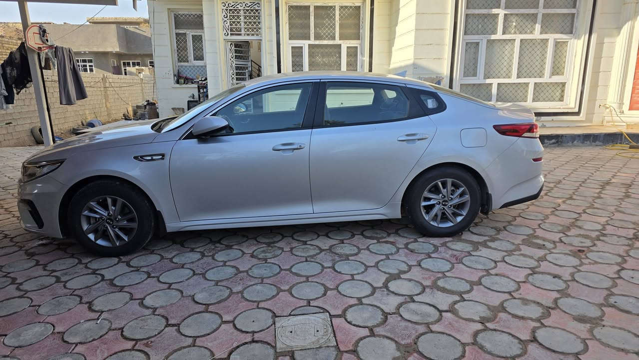 السلام عليكم
اوبتيما K5 كوري غاز اصل من كوريا 
 مديل 2021 مديله اصل 2021
نص مواصفات 
رقم قادسيه معوقين
السياره مكفوله بس بيها حالوب ناعم ممبين 
السعر 150$
سيف المعموري ***********
