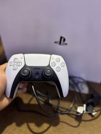 متوفر ps5 مستعمل للبيع سلم او فات للتواصل خاص او اتصال 07725110938