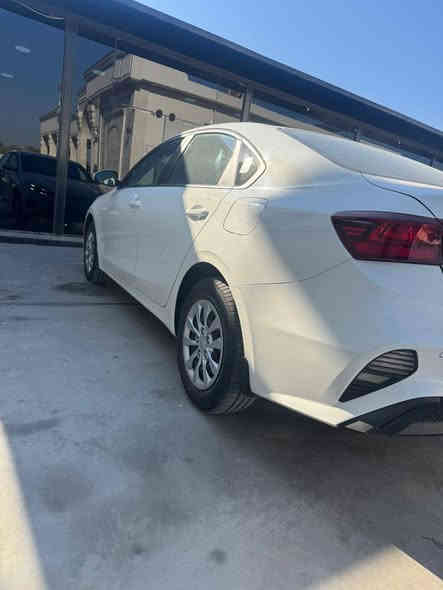 السلام عليكم كيه سيراتو موديل ٢٤ لبيع مكينه 2000
سياره بعده زيروه مكفوله كفاله عامه سونار قبل يومين مسويي سبير منازل شركه لايلون شركه بعده السعر ١٨٦وبيه مجال لاستفسار عل هاذه رقم *********** مكاني الأنبار الخالديه
