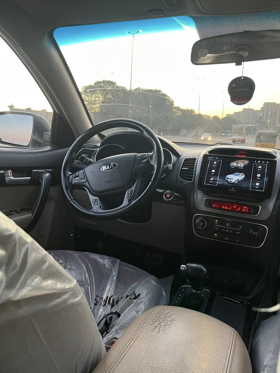 كيا سورنتو مديل 2015 __6سلندر __خليجي 
سياره 7 راكب __ 3 قطع تبريد __بردات خلفيه بلاديه 
بانوراما__سياره كامله من كلشي سياره بسمي رقم بغداد ثاني يوم تحويل

رقم الهاتف ***********

سعره ٢٠٥$  مكاني بغداد
