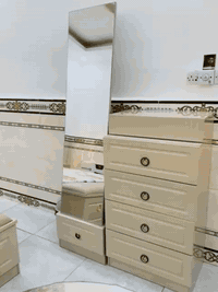 غرفه ايطاليه الضخمه جديده استعمال قليل للبيع العلوان البصره الطوبه والنخيله اي استفسار اتصل على هاذ الرقم ***********
