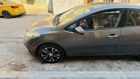 سيراتو موديل ١٦ خليجي فول موصفات كفاله عامه من الصبغ فقط طخه بين بابا صدر وبصفه موضحه بصور كير مكينه كفاله ع بلاد محرك ١٦٠٠ دوش مكاني بغداد الكرخ حيفا *********** سعره ١٢٨ وبيه مجال بغداد
