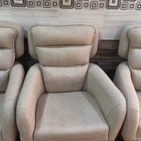 ديوان درجة أولى • ٢ كبار ٤ صغار • موصل حي طيران