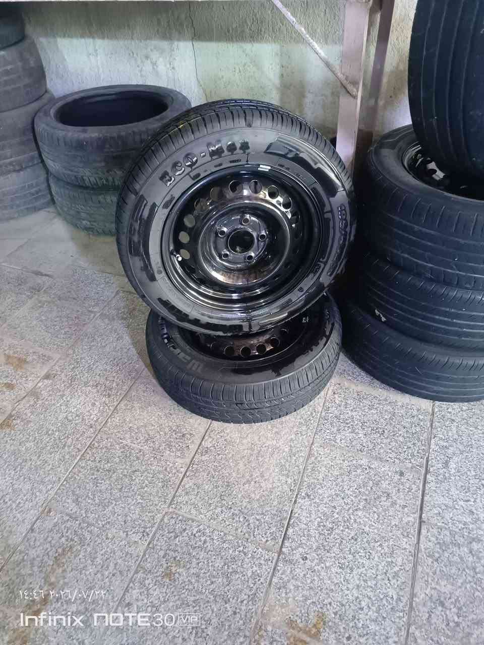 للبيع او مراوس
حجم 195/65/15.  تخم تاير جديد. استخدام سبوع فقط 
ويل جديد. اصلي 20 فتحه  قبل سبوع شديتهن وفتحتهن 
شعندك مراوس دزه واتس مكاني كربلاء طويريج ***********

