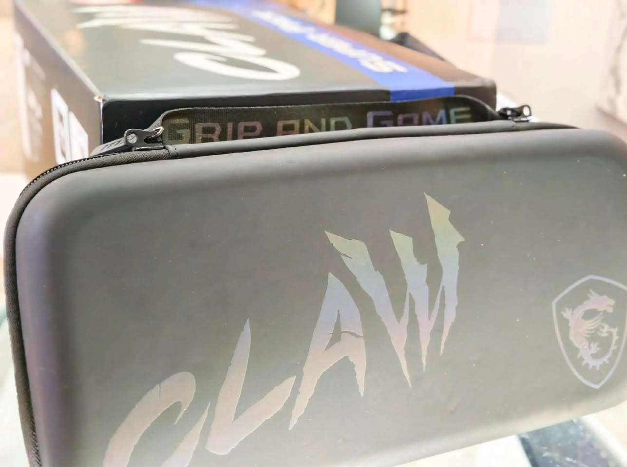 MSI CLAM 8AI SUPERPACK EDITION
جهاز نضيف كامل المحلقات مع الباك الخاص به


**إذا كنت صاحب هذا الإعلان وتريد حذفه لأي سبب، رجاءا أرسل رسالة إلى الدعم الفني**